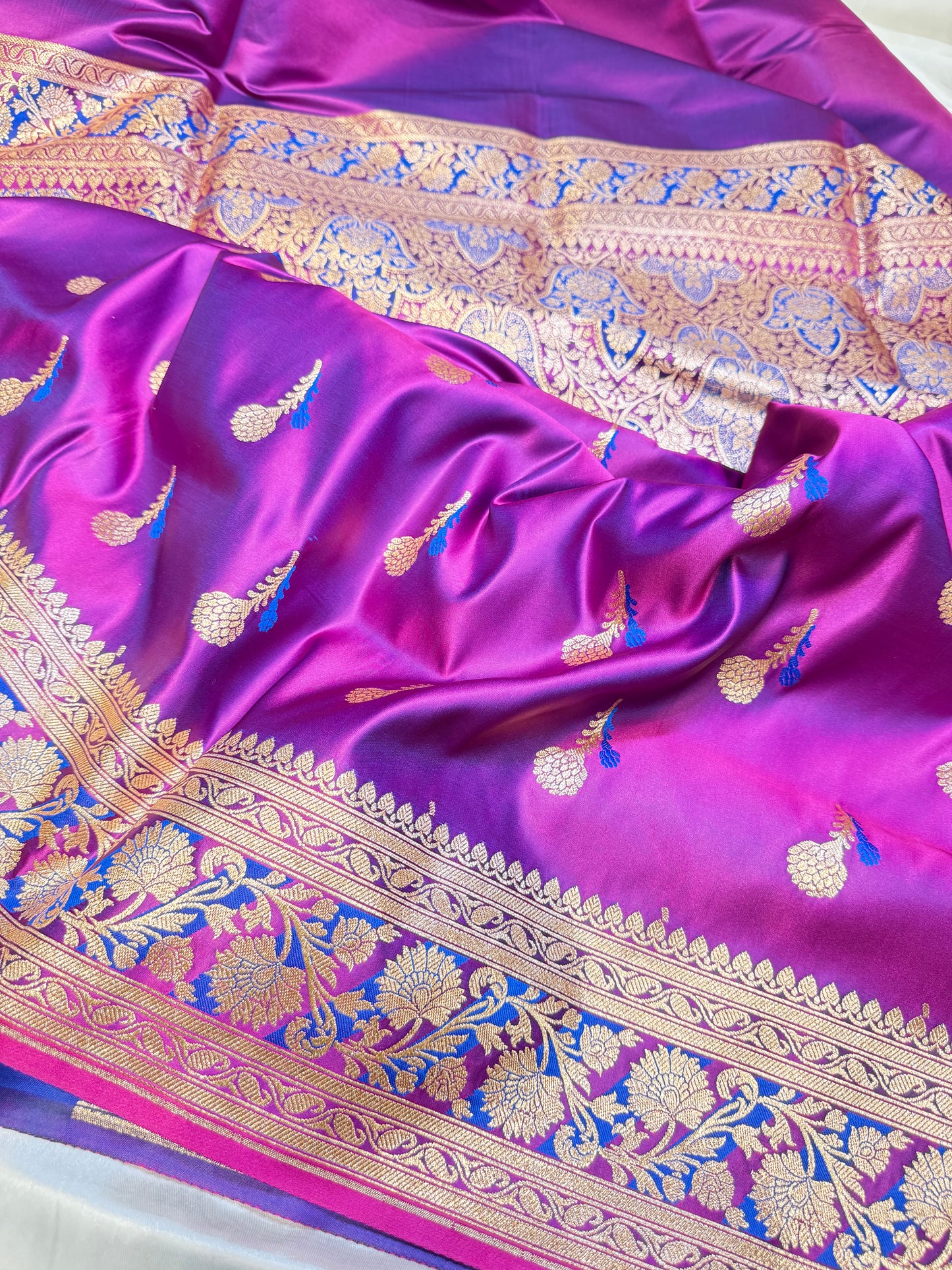 Crap Katan Banarashi Silk Saree (Magenta)