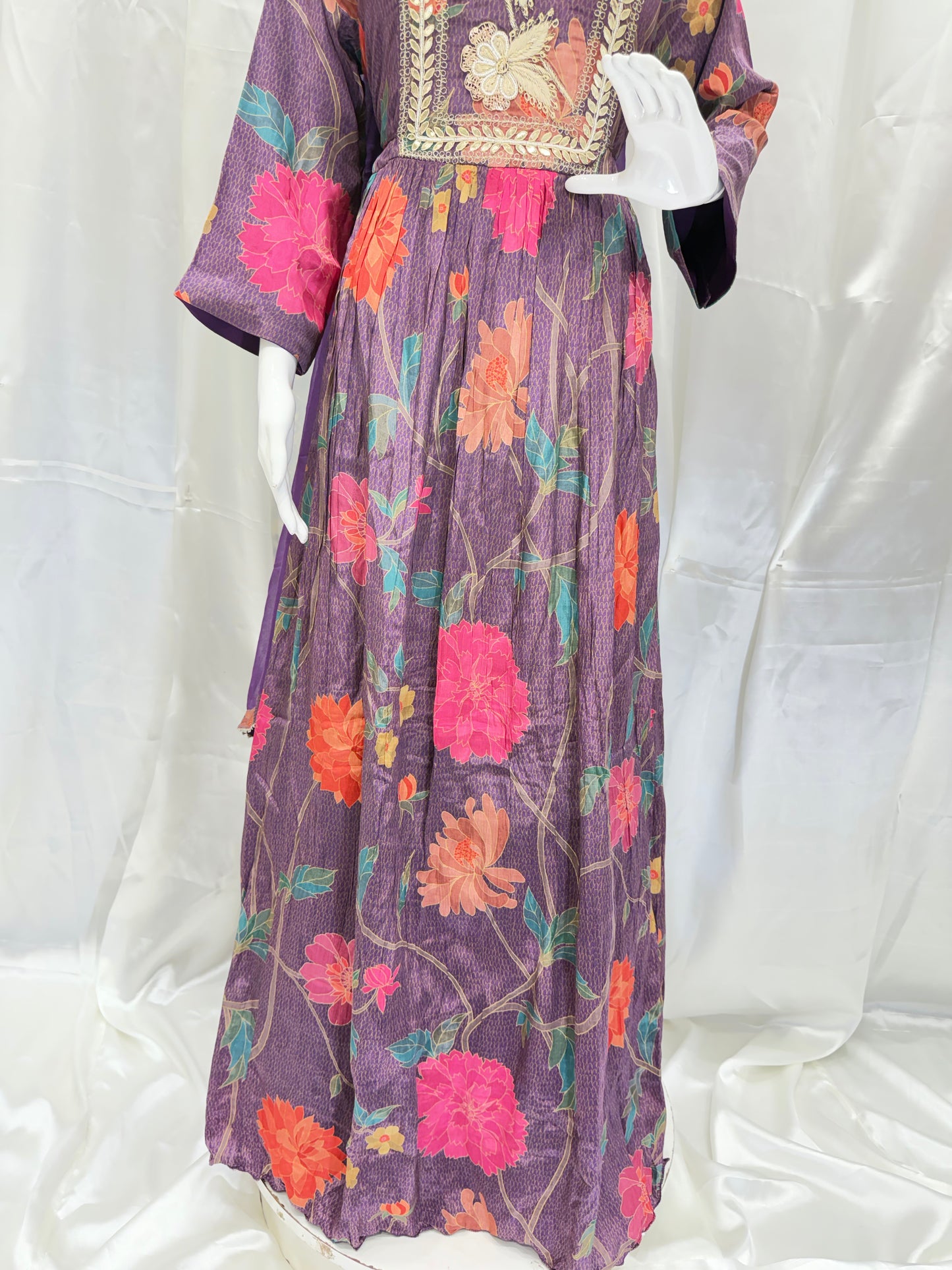 Soft Crepe Silk Digital Print Gown (Mauve)